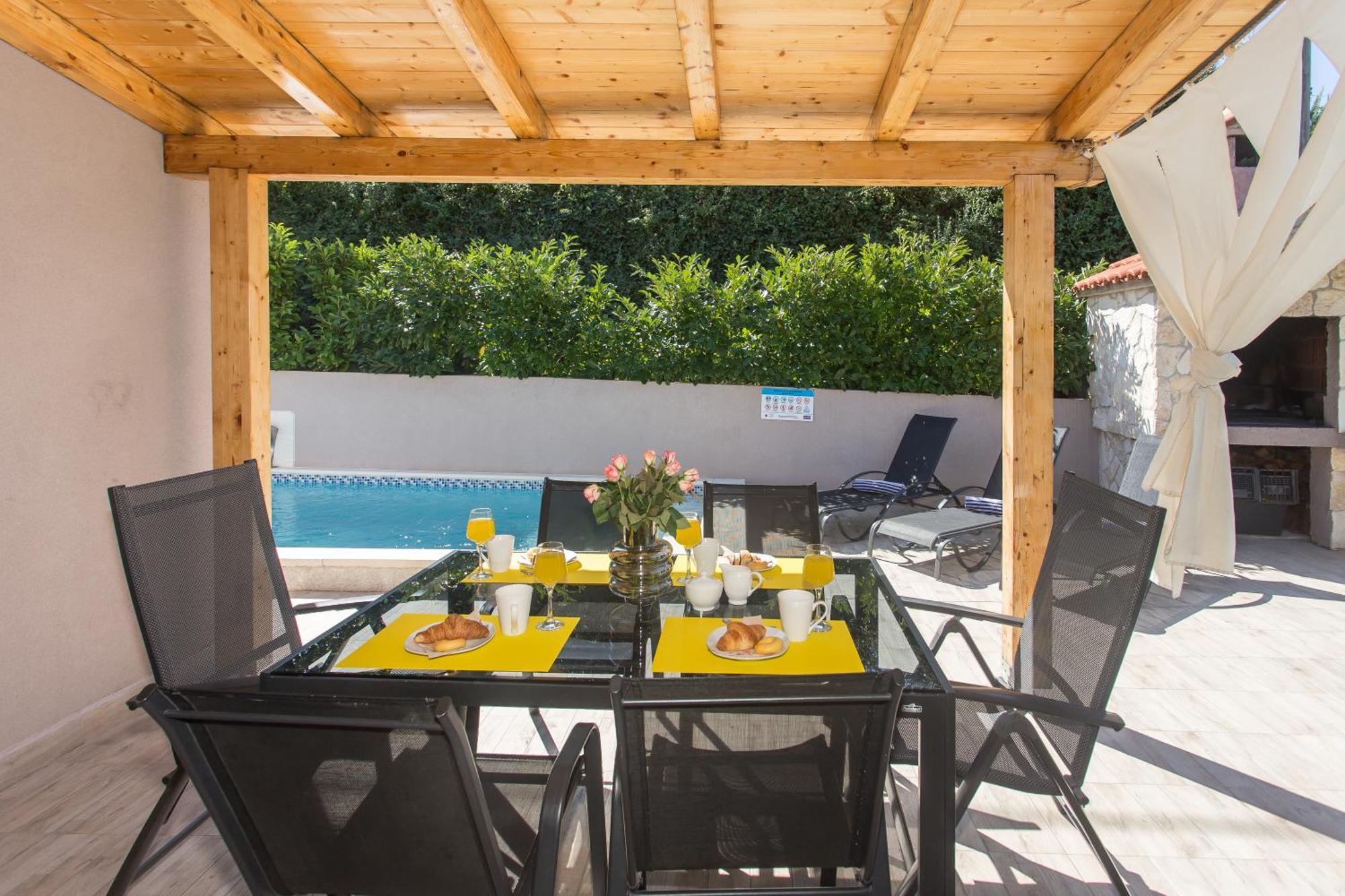 Life - New And Luxury Holiday House Kastela Exterior photo